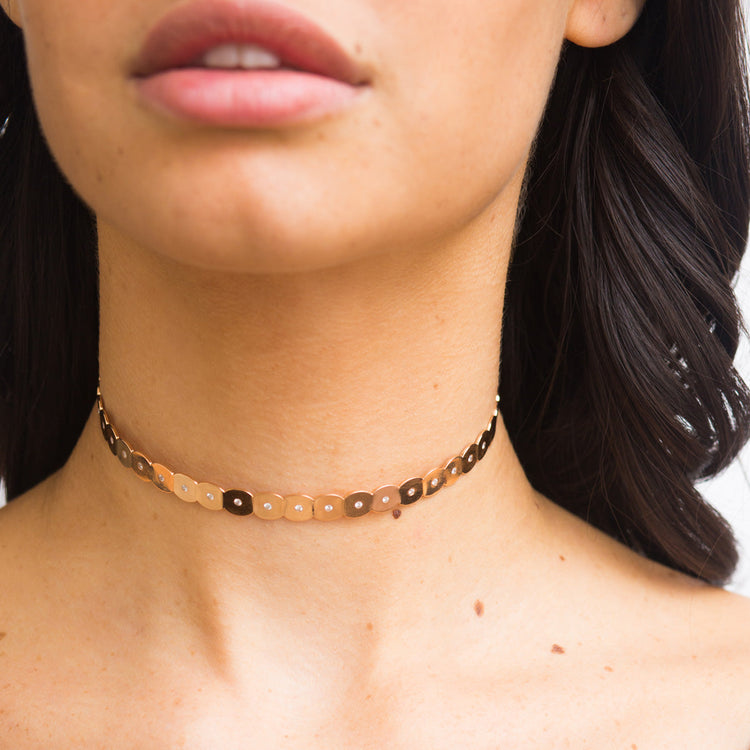 Armour_choker_02b7debe-8f0c-